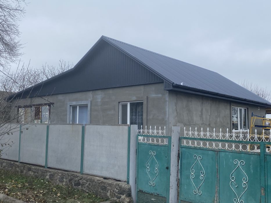 Кровельные работы, водосточная система, фасадные работы.