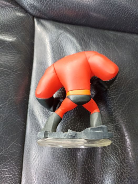 Figurka Disney infinity postać z bajki ,,Iniemamocni,,