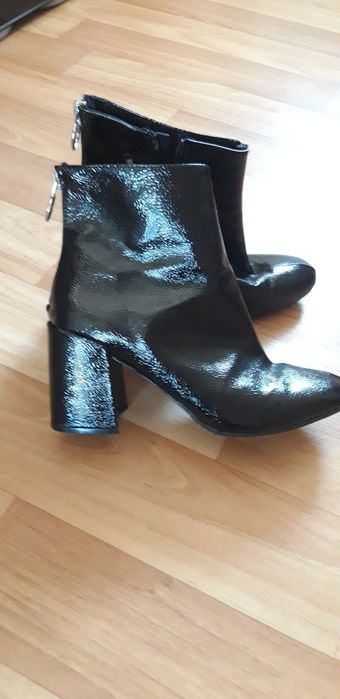 Ботинки осень- весна 39 размер