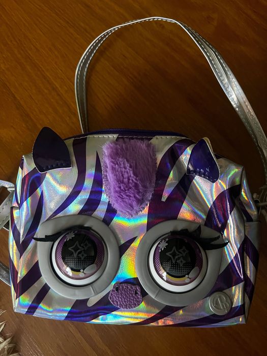 Інтерактивна сумочка Little Winking Elf «зебра»