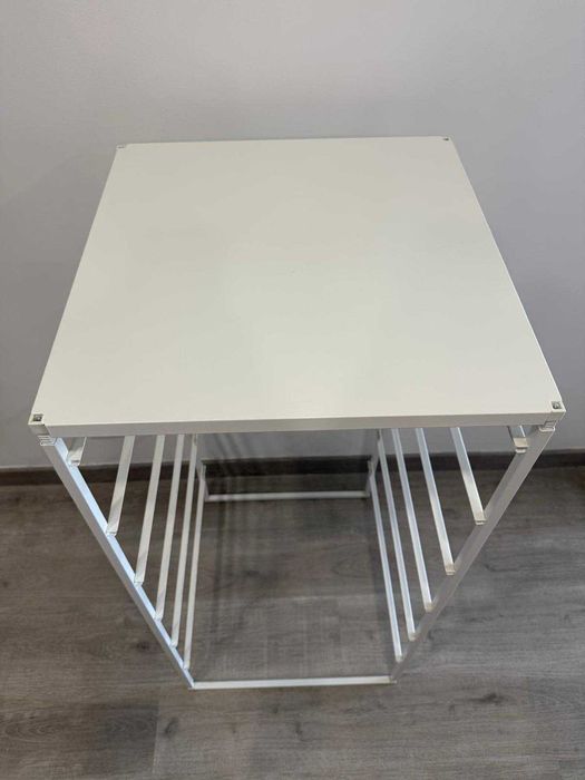 Estrutura IKEA Jonaxel branca com prateleira superior