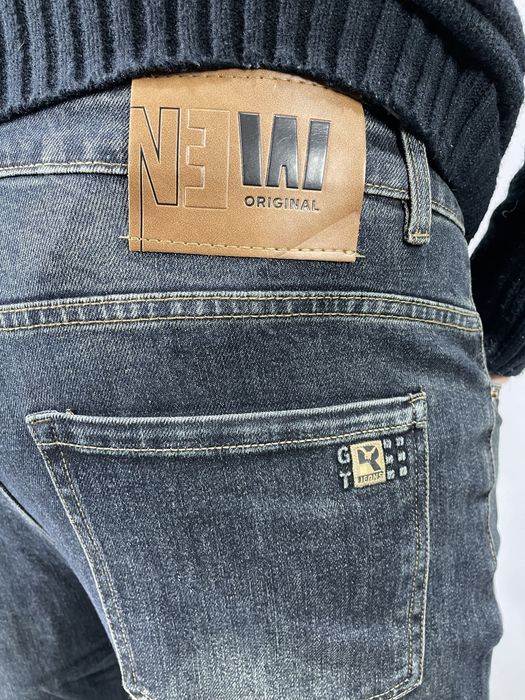 Джинсы мужские в классическом крое , в топ качестве в трендовом цвете