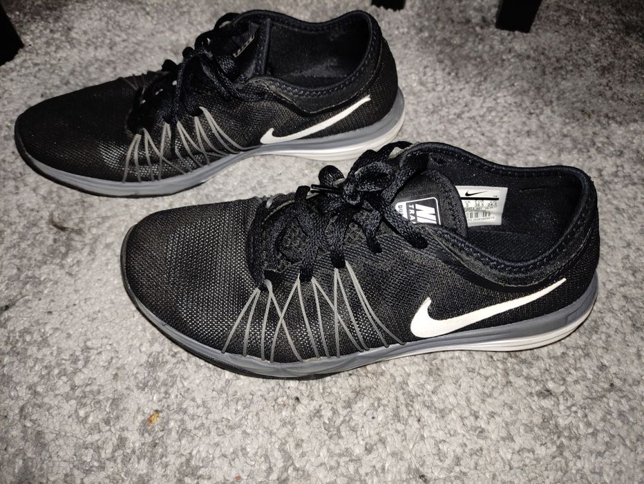 Ténis Nike Women's Dual Fusion TR Hit - muito pouco usados