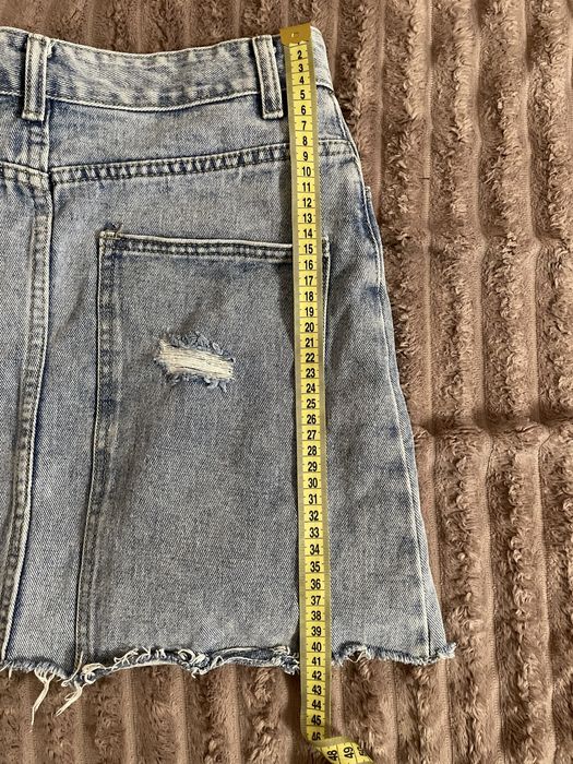 Джинсова юбка.