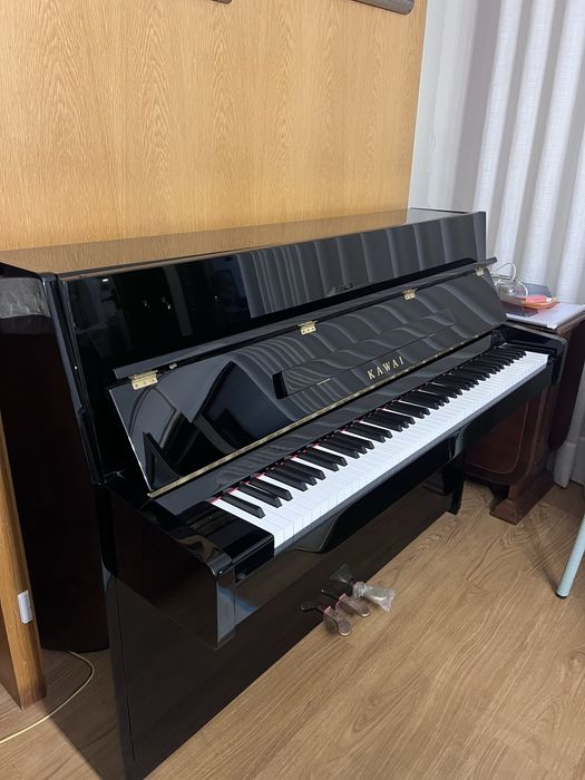 Piano kawai k-15 E