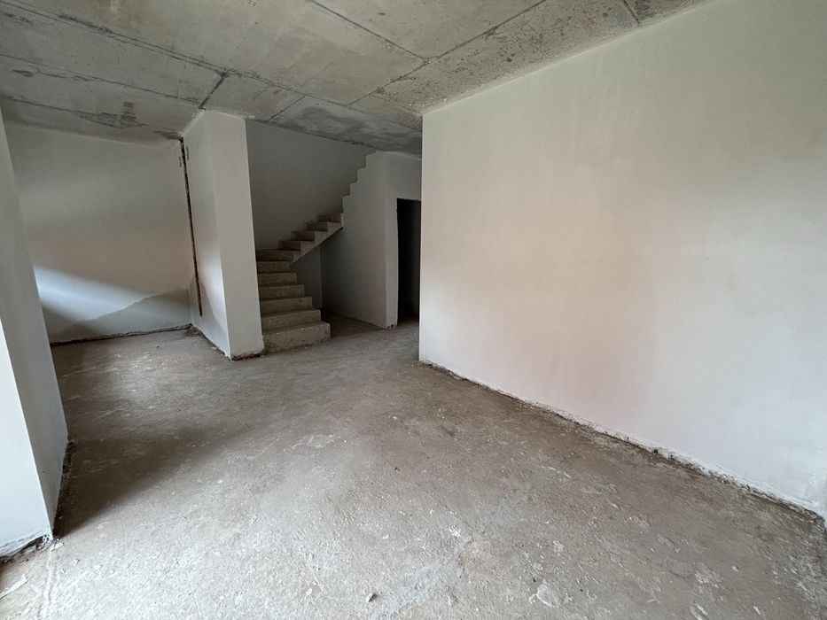 Продається таунхаус 135м².Ділянка 2сот. Угорники. Сирець. Комунікації