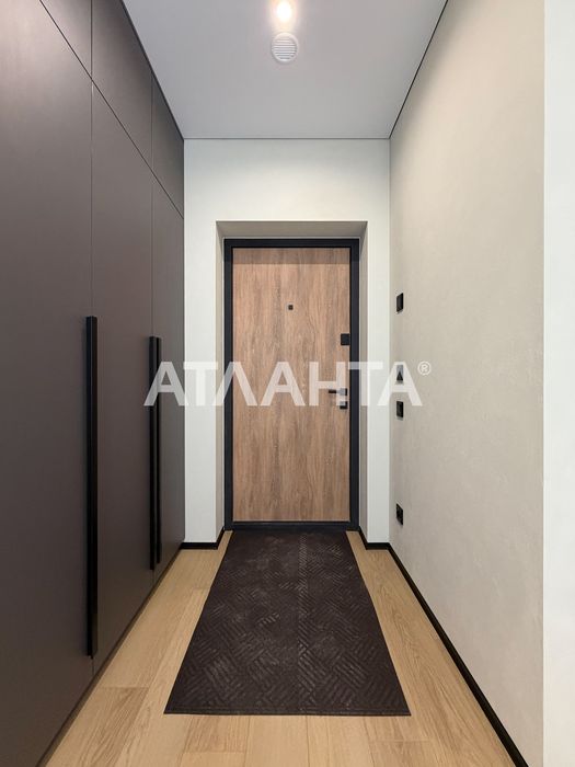 Продаж  2кімнатної квартири з ремонтом Варшавський 3