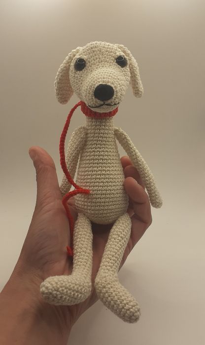 Cão labrador golden retrivier em crochet