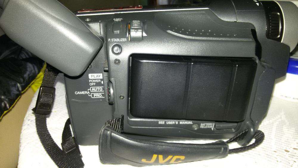 Cassette video camera64551850415617122