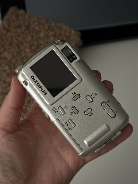 Цифровий фотоапарат Olympus Mju 300 Digital CCD Weatherproof 3.2MP 3x Zoom