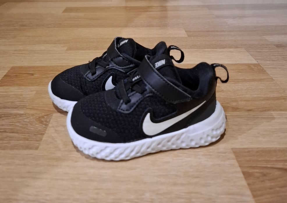 Кросівки NIKE кроссовки Nike кеди кросовки Nike кросівки Reima 22