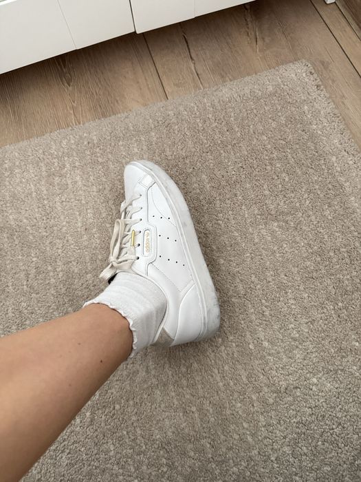 skórzane sneakersy Adidas sleek 38