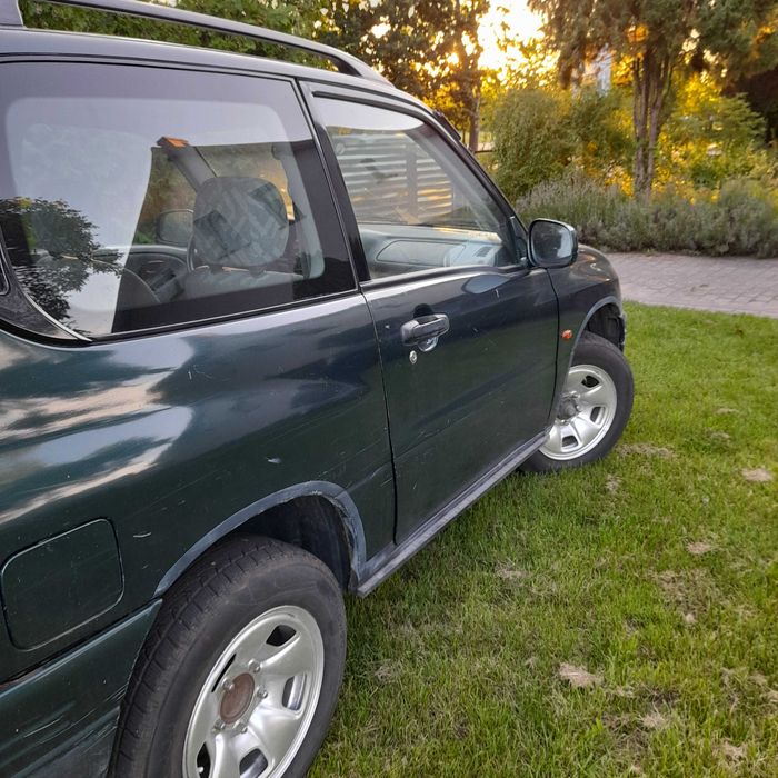 Suzuki grand vitara 3d 2,0 +gaz