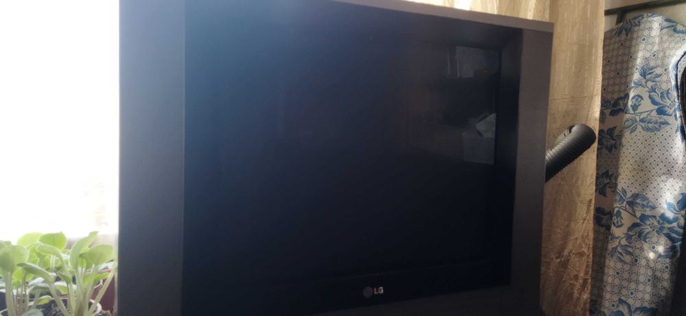 Продам телевізор LG