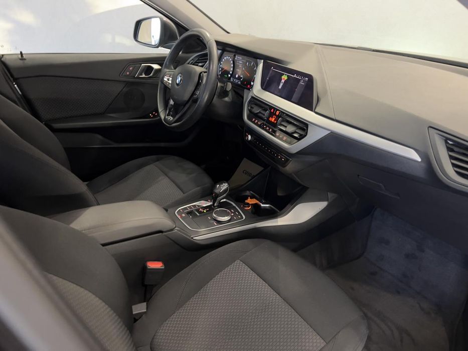 BMW 116 d Advantage - Cx Automática / LEDs