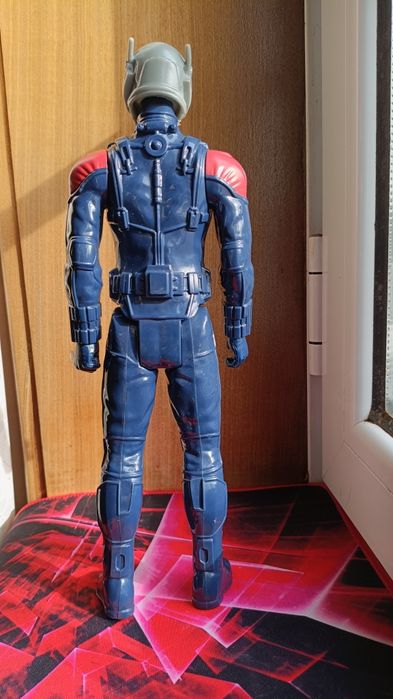 Homem formiga 30 cm como novo