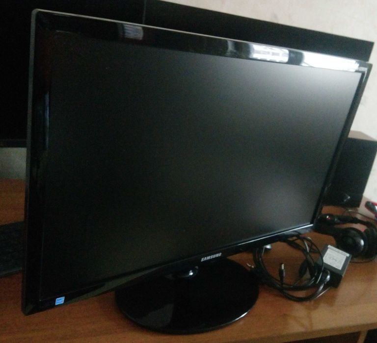 Монітор samsung LS23B300BS/UA (DVI+VGA)