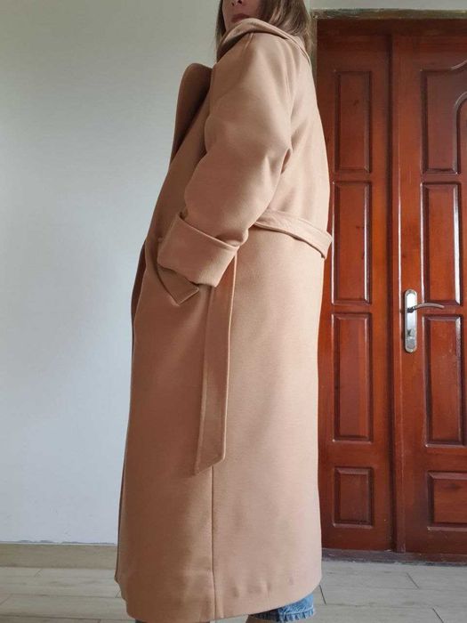 Зимове утеплене пальто