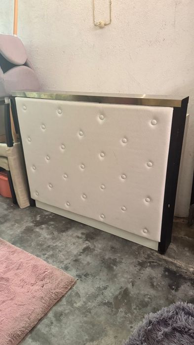 Vende-se balcão de loja