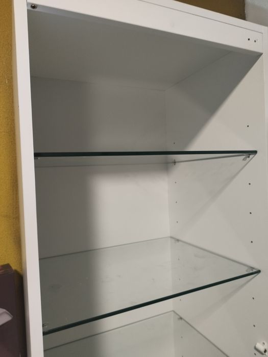 Móvel vitrine 185€