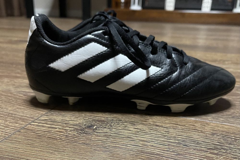 Буци  кожа adidas