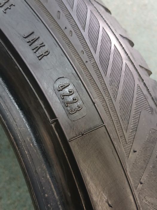 Wielosezon Goodyear 255/45R19 104W