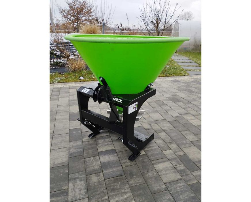 Rozsiewacz do nawozu lejek Demarol 200-500L Rama Wzmocniona dowóz