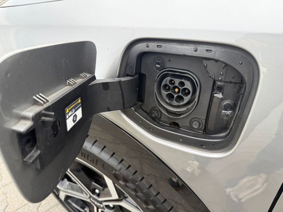 Kia Niro BUSINESS LINE +A18 1.6 GDI 183KM PLUG-IN HYBRID salon polska