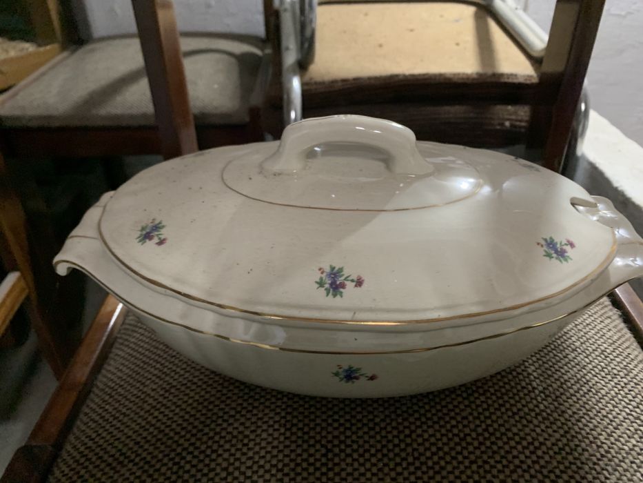 Conjunto de jantar antigo