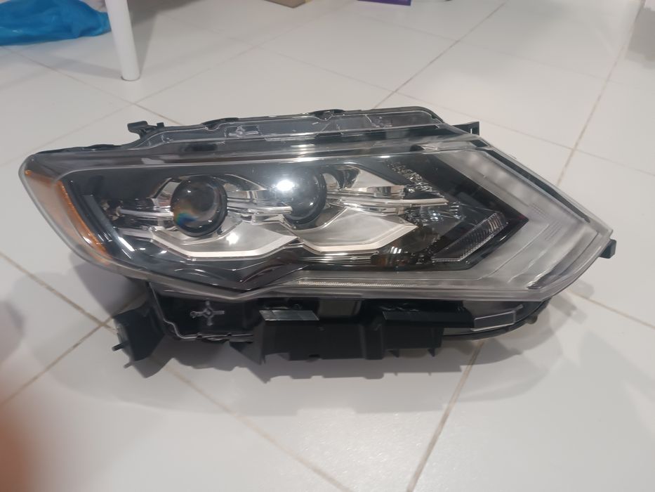 Фары нисан Rague