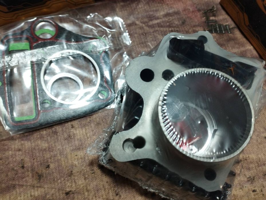 Продам поршневі групи альфа дельта