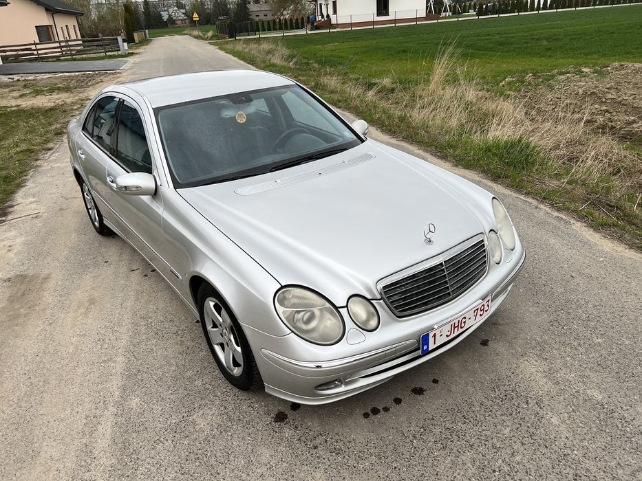 Częsci Mercedes benz w211 2,7 cdi manual cały na części. Kod lak 744