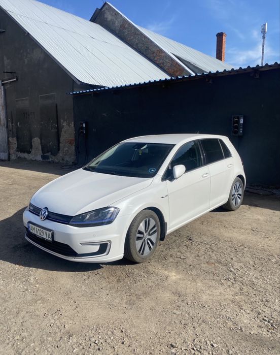 Оренда авто e-Golf  2015 рік 24кВт