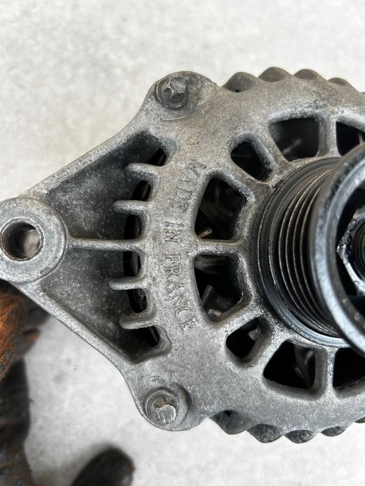 генератор Opel astra F Vectra B Omega A 1.8, 2.0 бензин 100 amp