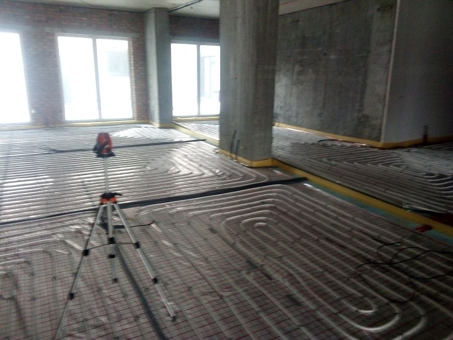 Машинна напівсуха стяжка підлоги.Жовква.Стяжка за  один день.