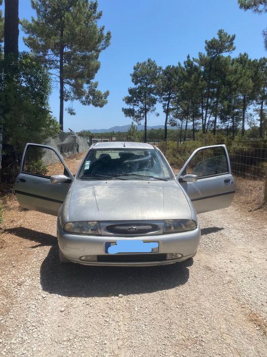 vendo ford fiesta 1999