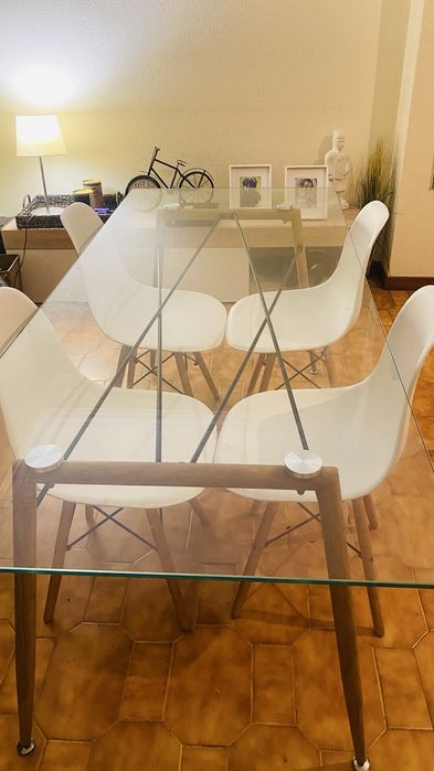 Mesa de jantar 190X80 com 4 cadeiras