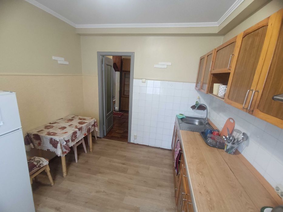 ПОДОБОВА ОРЕНДА 2-х кімнатної квартири на 1-му поверсі ПОБЛИЗУ БАСЕЙНУ