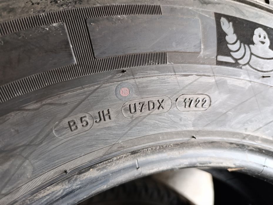 ## 225 75 R16CP ## Michelin letnie