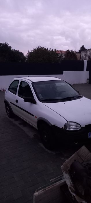 Opel corsa b comercial 99 para peças