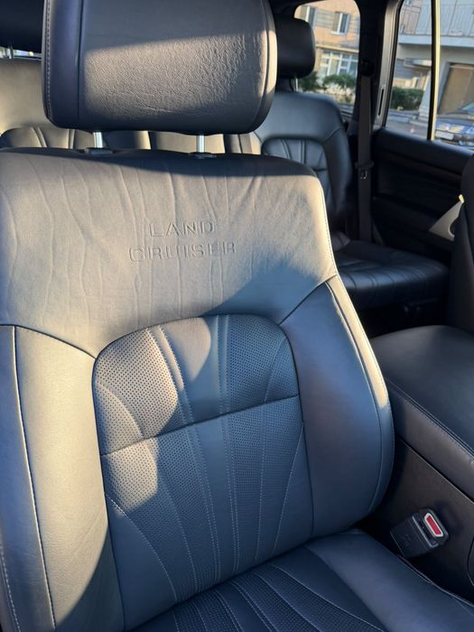 Toyota Land Cruiser 2020 VIN JTMCV02J604309288 фото оголошення 4 з 8