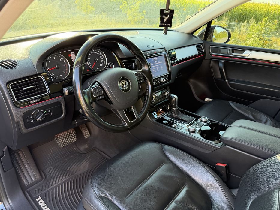 Продам VW Touareg FL 2015р