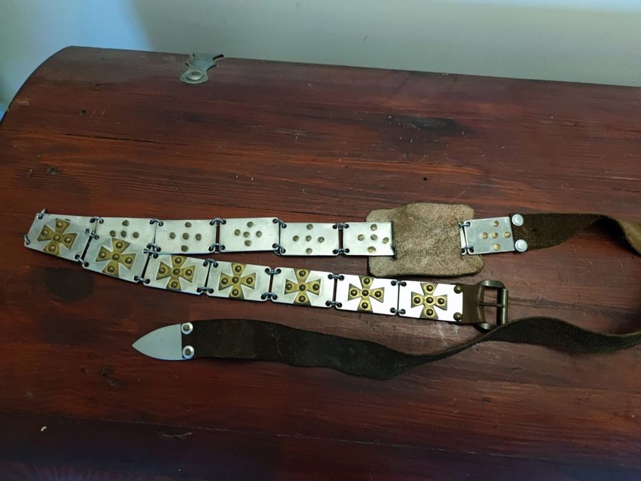 Pas skórzany zdobiony stalowy rycerski zbroja