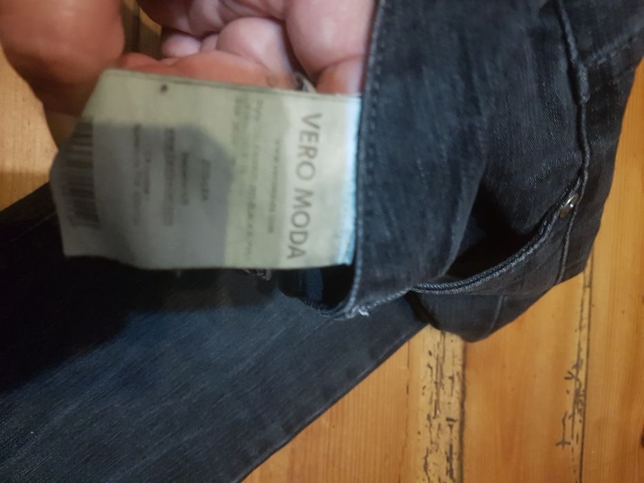 Jeansy Vero Moda