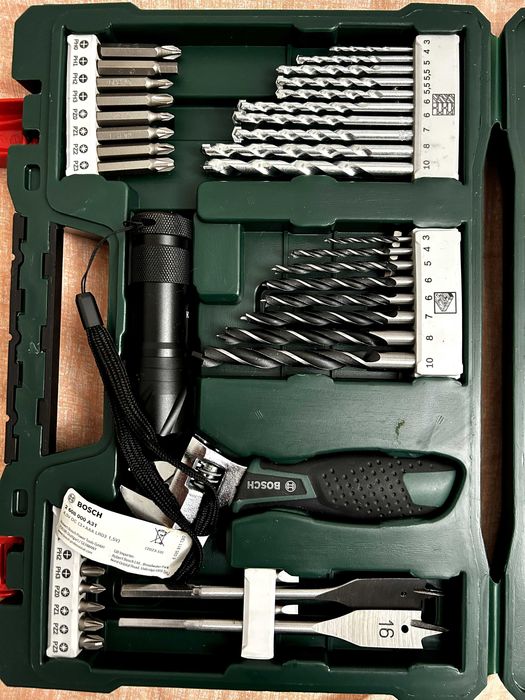 Parafusadeira Bosch Easy Drill 18V-40 + Maleta Bosch (83 peças)
