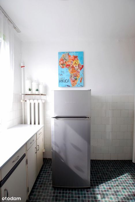 Os. Albertńskie, 2 pokoje, osbna kuchnia, balkon, piwnica.