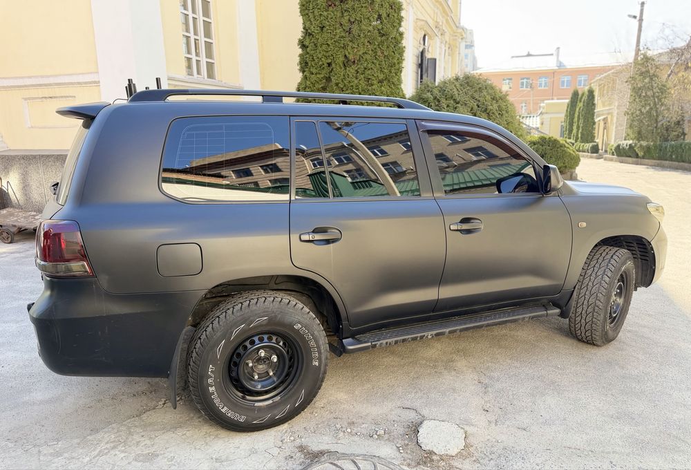 Toyota Land Cruiser 200