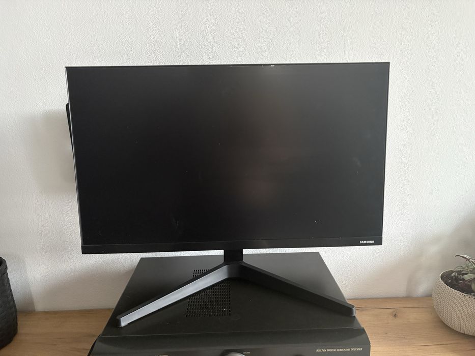 monitor samsung z rozlana matryca