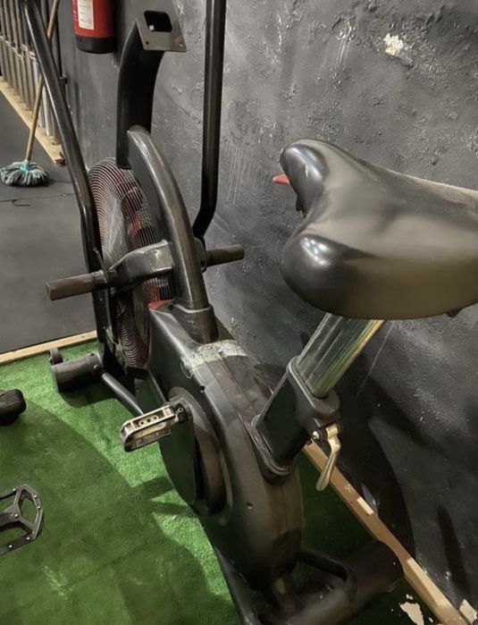 Crossfit / BoxPt / AirBike / Barra hexagonal