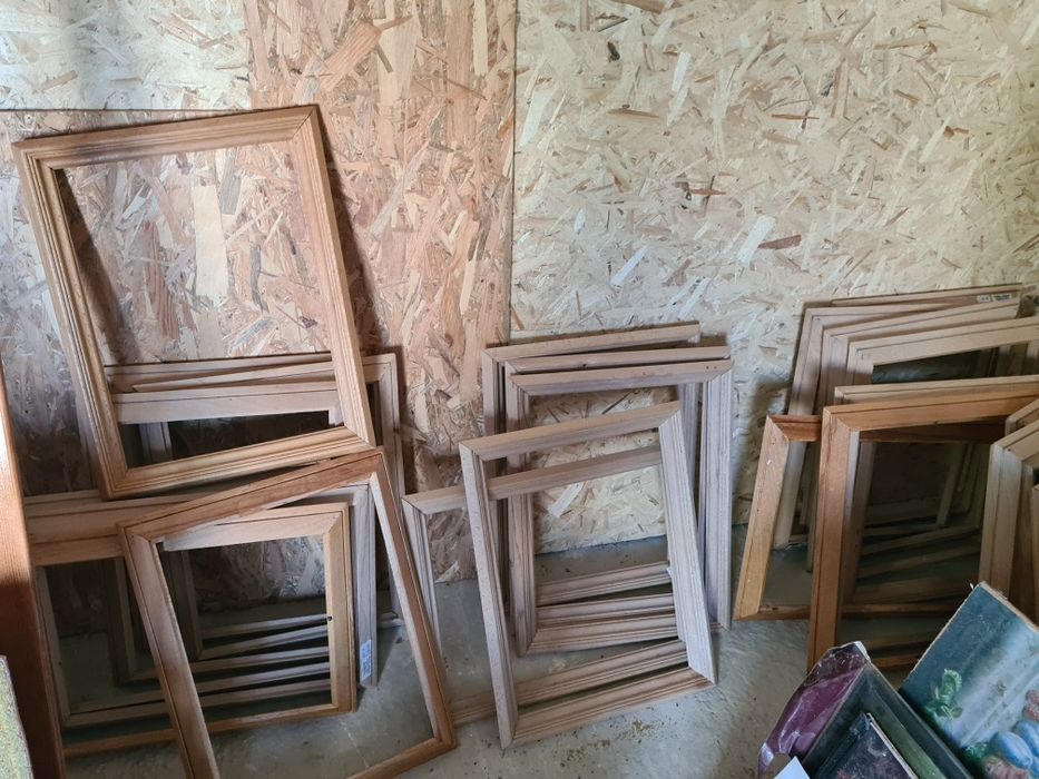 Продам      рамки     новые